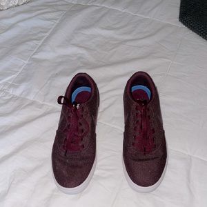 Maroon Nike sneakers, size 7
